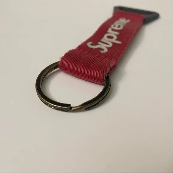 Supreme Webbing Keychain Red Logo Accessory - Picture 6 of 15